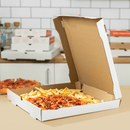 Karat [50 ct] Corrugated Pizza Box, 16''x16''x2'', White